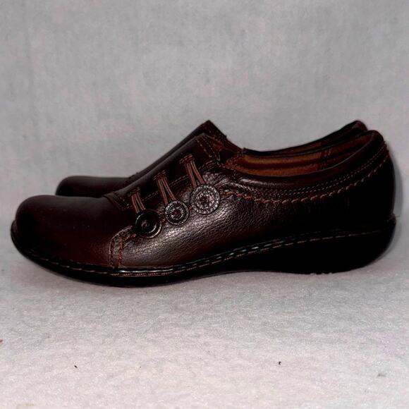 EUC Women's Clarks Ashland Effie Slip-On Leather Loafer Dark Brown size 7.5 - Picture 4 of 9